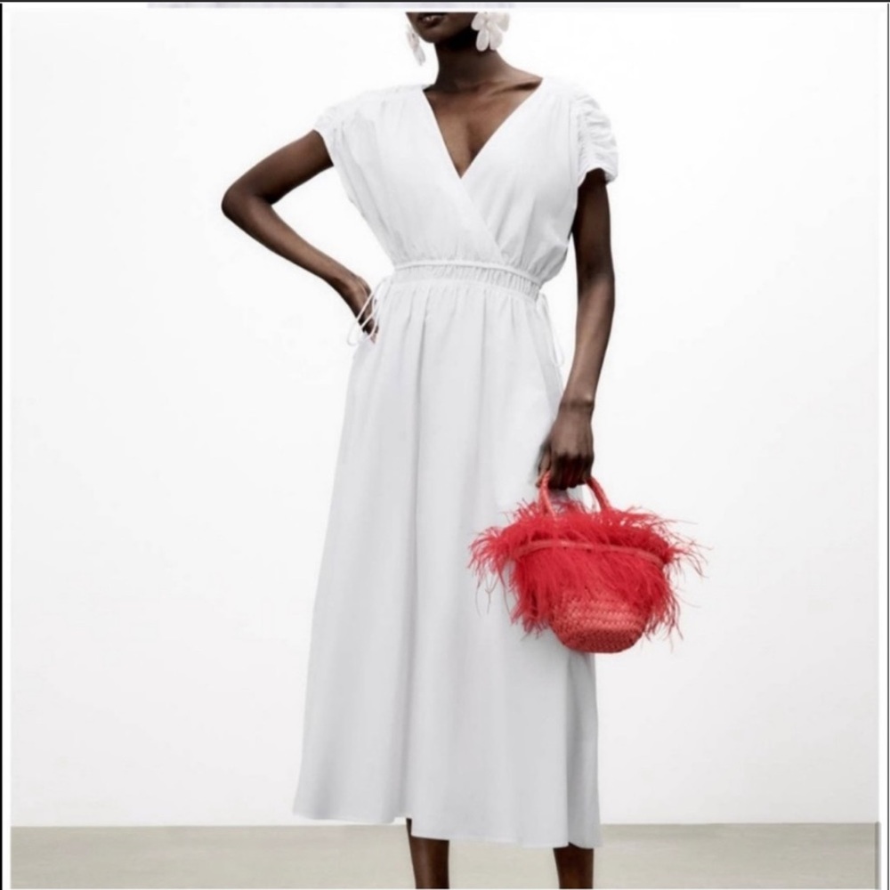 ZARA elastic waist poplin dress. Color white. Size M